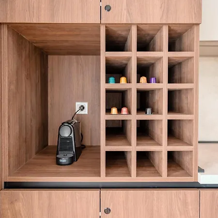 Fjaka-spacious Two Bedroom With Parking *