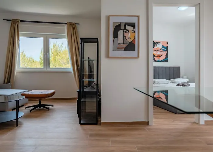 Fjaka-spacious Two Bedroom With Parking * Šibenik