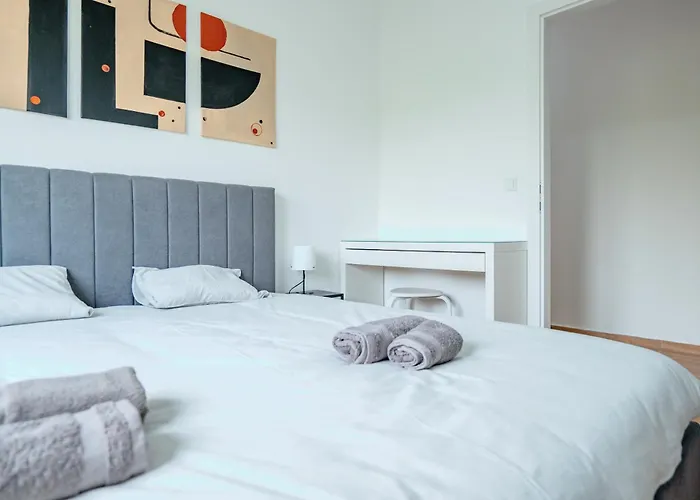 Fjaka-spacious Two Bedroom With Parking Apartman Šibenik