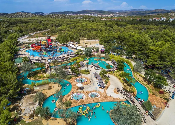 Fjaka-spacious Two Bedroom With Parking * Šibenik